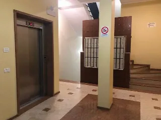 Foto 18 di 24: Ampio trilocale arredato con terrazzo vivibile e box