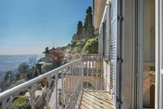 Foto 4 di 28: Prestigioso appartamento in Villa sui Colli