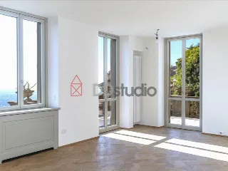 Foto 9 di 28: Prestigioso appartamento in Villa sui Colli